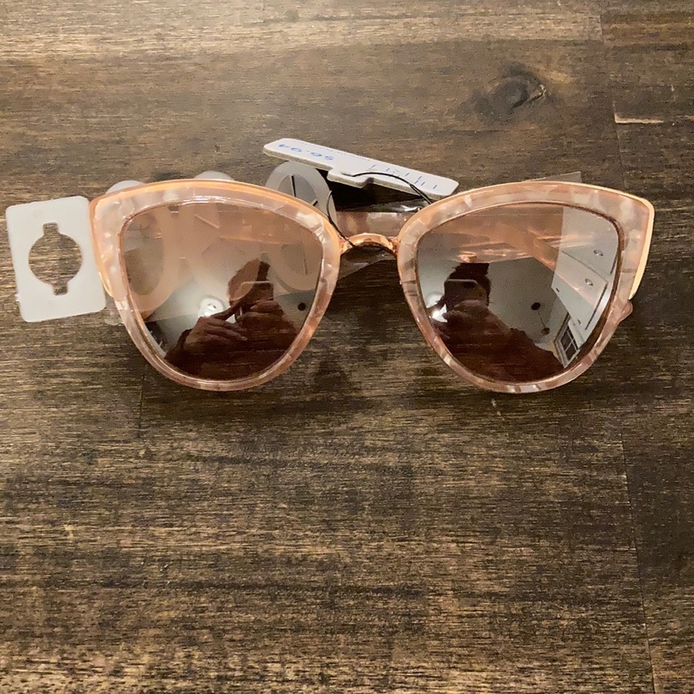 Opalescent sunglasses